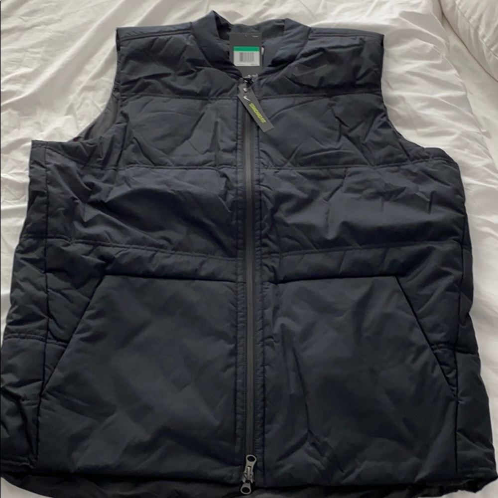 Nike Mens Size Synthetic Filled Reverse Vest Black